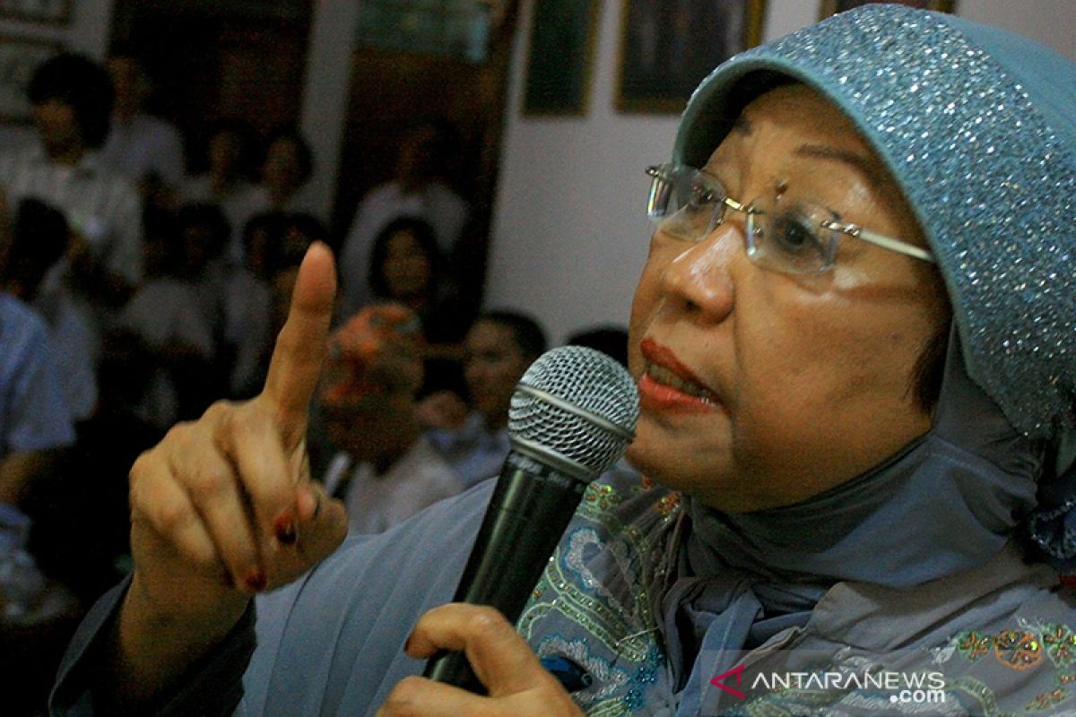 Adik kandung Gus Dur, Lily Chodidjah Wahid, meninggal dunia