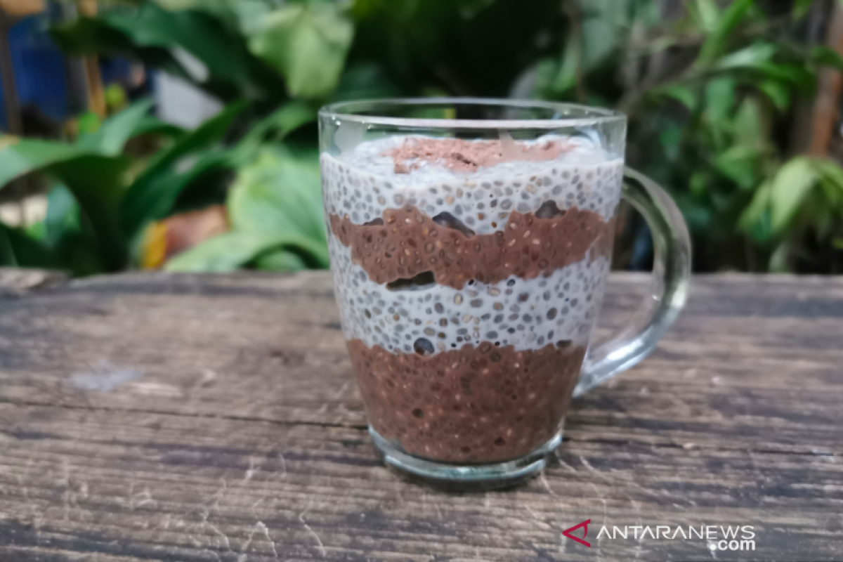 Resep puding biji chia dengan susu kedelai