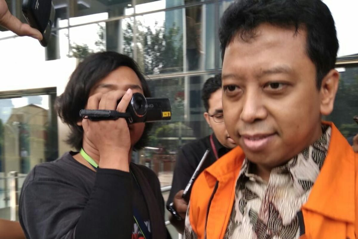 MA memerintahkan Romahurmuziy dikeluarkan dari tahanan KPK