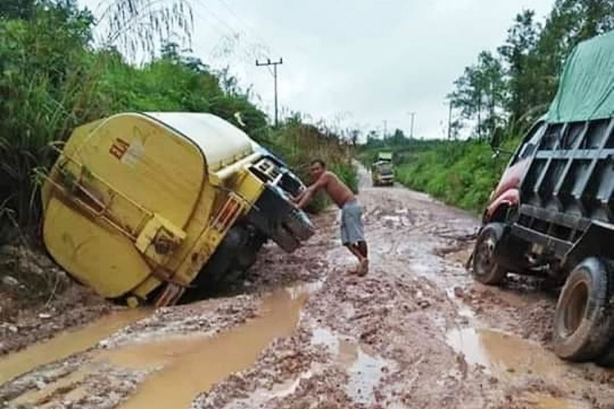 DPRD Kotim dorong pemkab gandeng perusahaan perbaiki jalan di pelosok