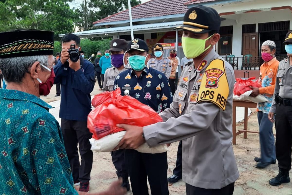 Tim gugus COVID-19 beri bantuan ke Kecamatan Banjar Baru Tulangbawang