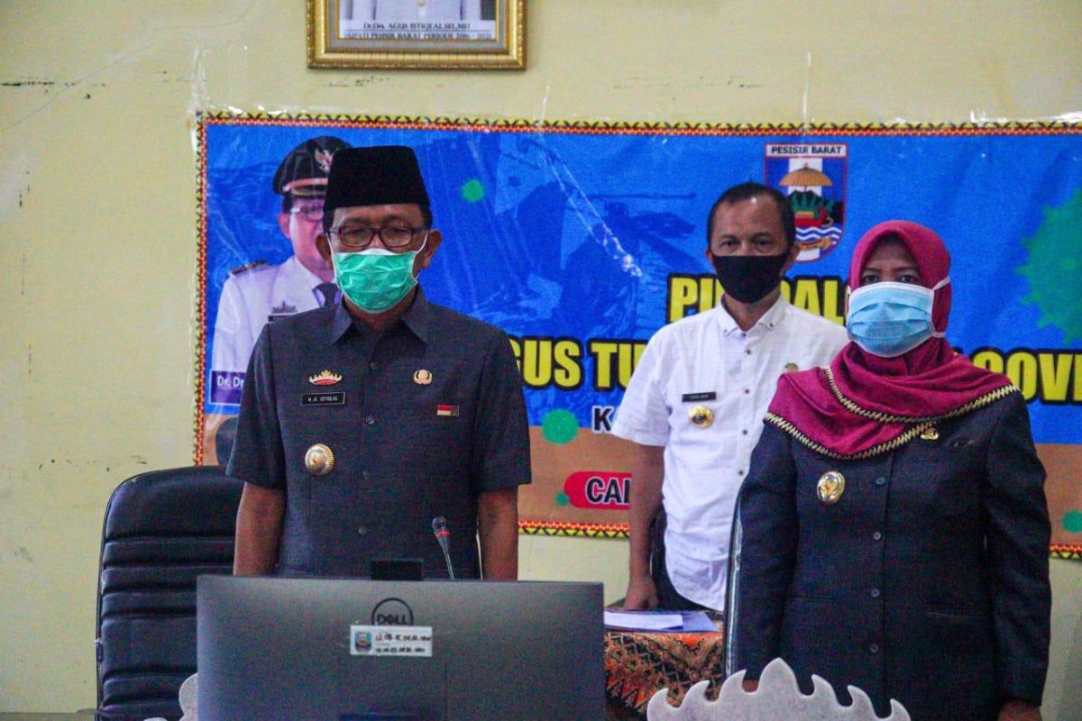 Bupati Pesisir barat terima CSR dari Bank BNI