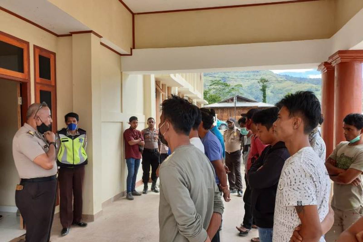 Polres Tolikara ingatkan sopir antarkabupaten terkait pencegahan corona