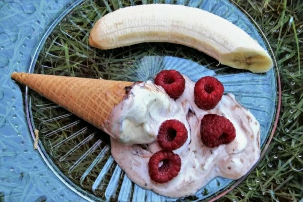 Menu Ramadhan - Es krim pisang dengan selai kacang