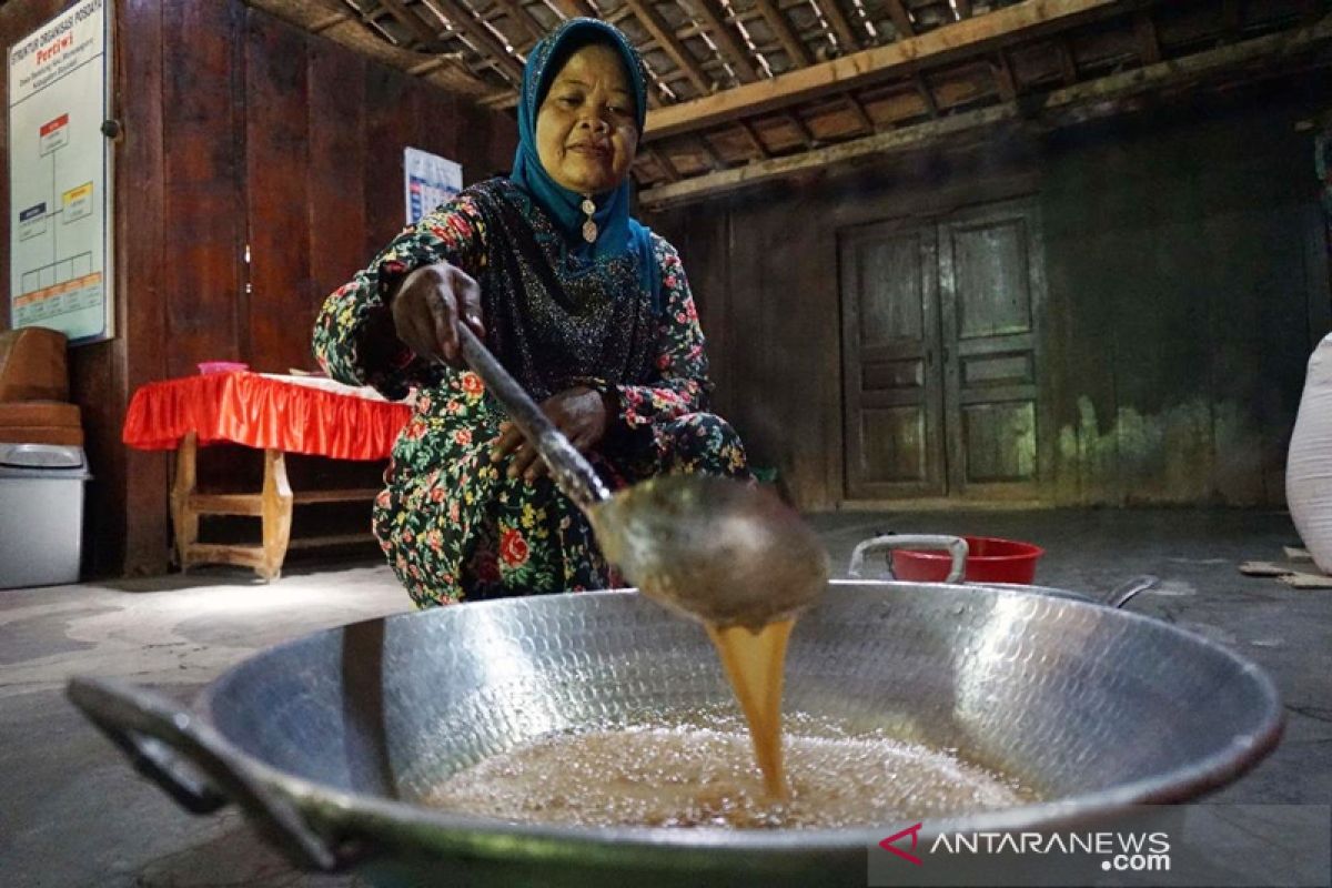 Produksi gula semut tingkatkan kesejahteraan petani di Boyolali