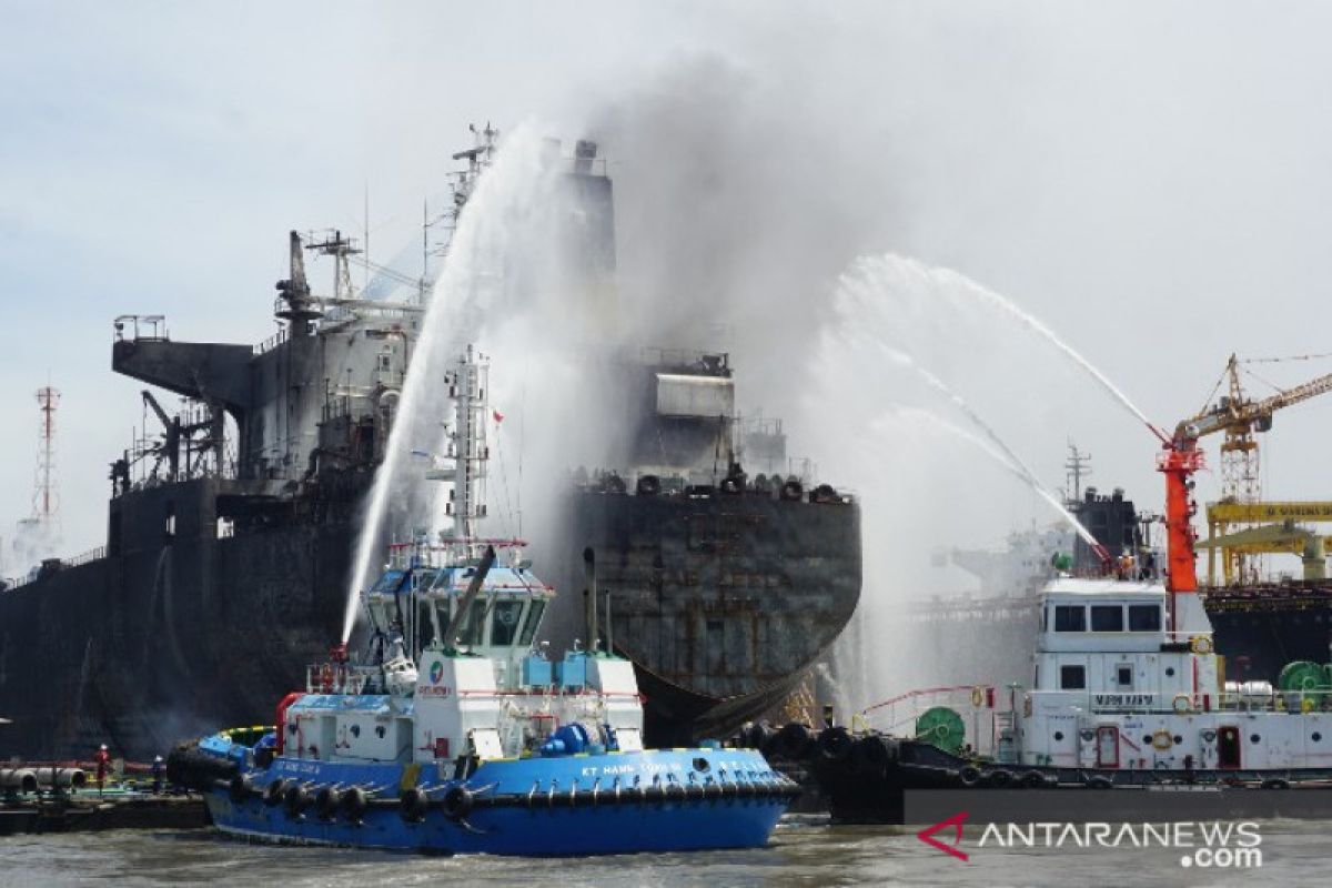 Korban meninggal kebakaran kapal di Belawan Medan menjadi dua orang