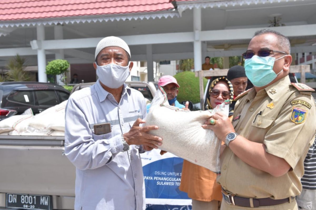 DSLNG sumbang 2,5 ton beras dukung Pemprov Sulteng lawan COVID-19