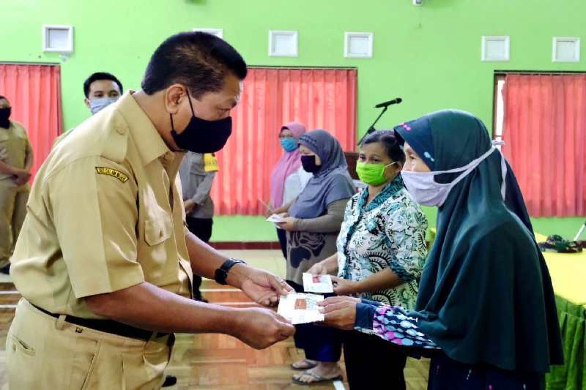 3.737 keluarga Kota Magelang terima Kartu Keluarga Sejahtera