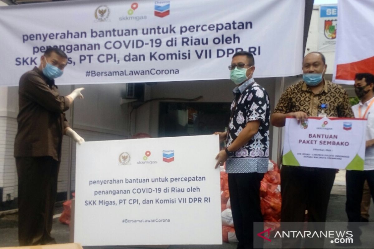 Chevron serahkan bantuan 350 paket sembako ke gugus tugas Pekanbaru