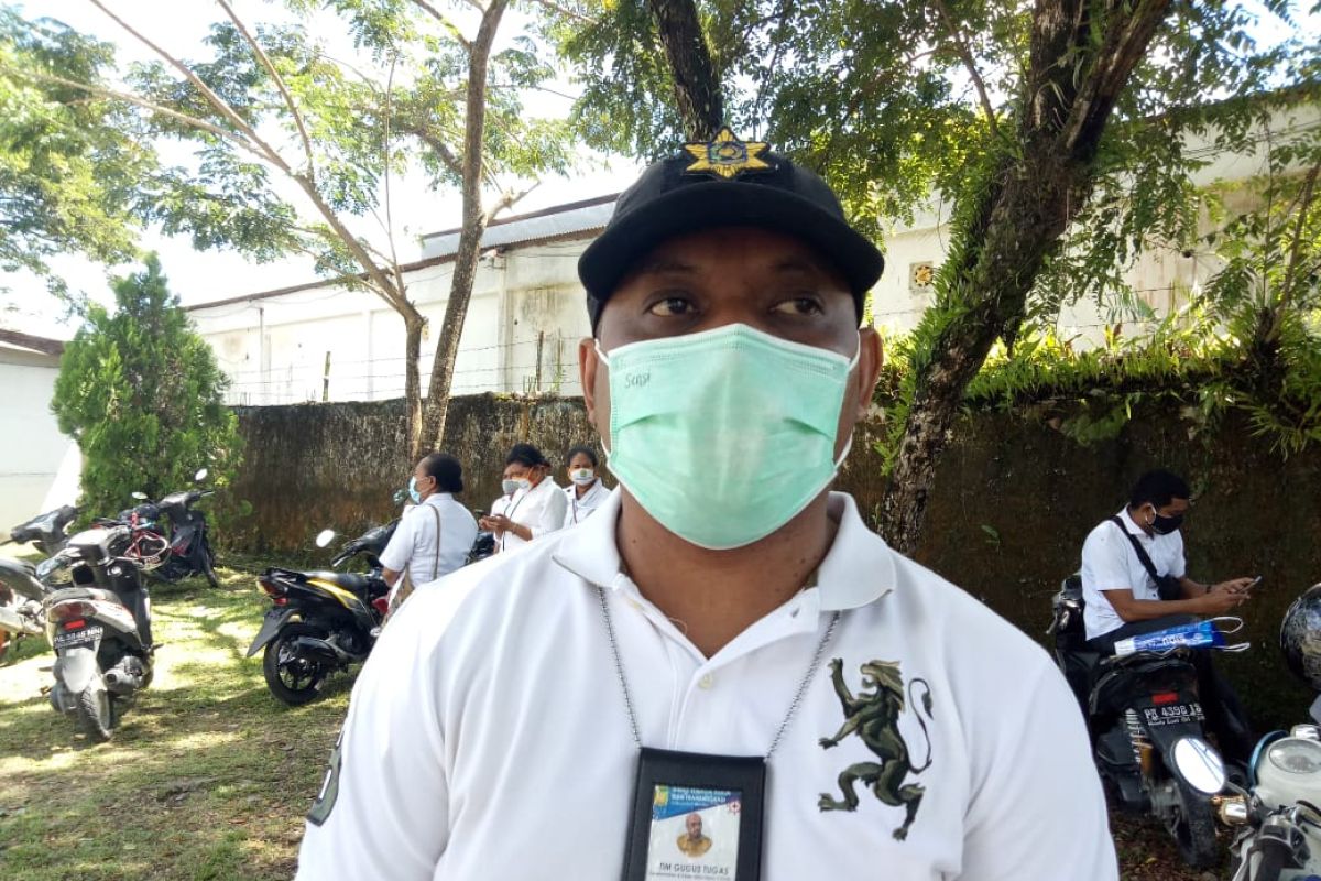 Disnaker Mimika minta perusahaan pertimbangkan PHK karyawan di pandemi COVID-19