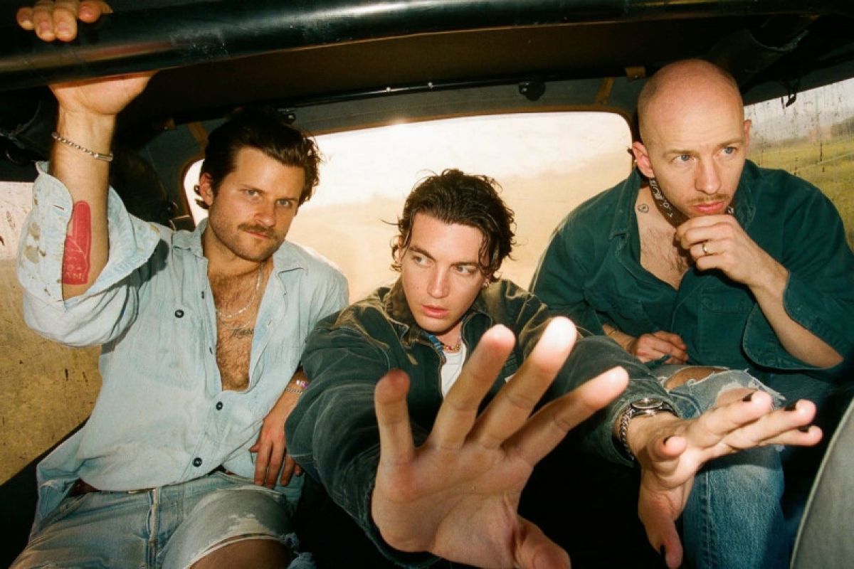 LANY kembali lewat lagu 'Good Guys'