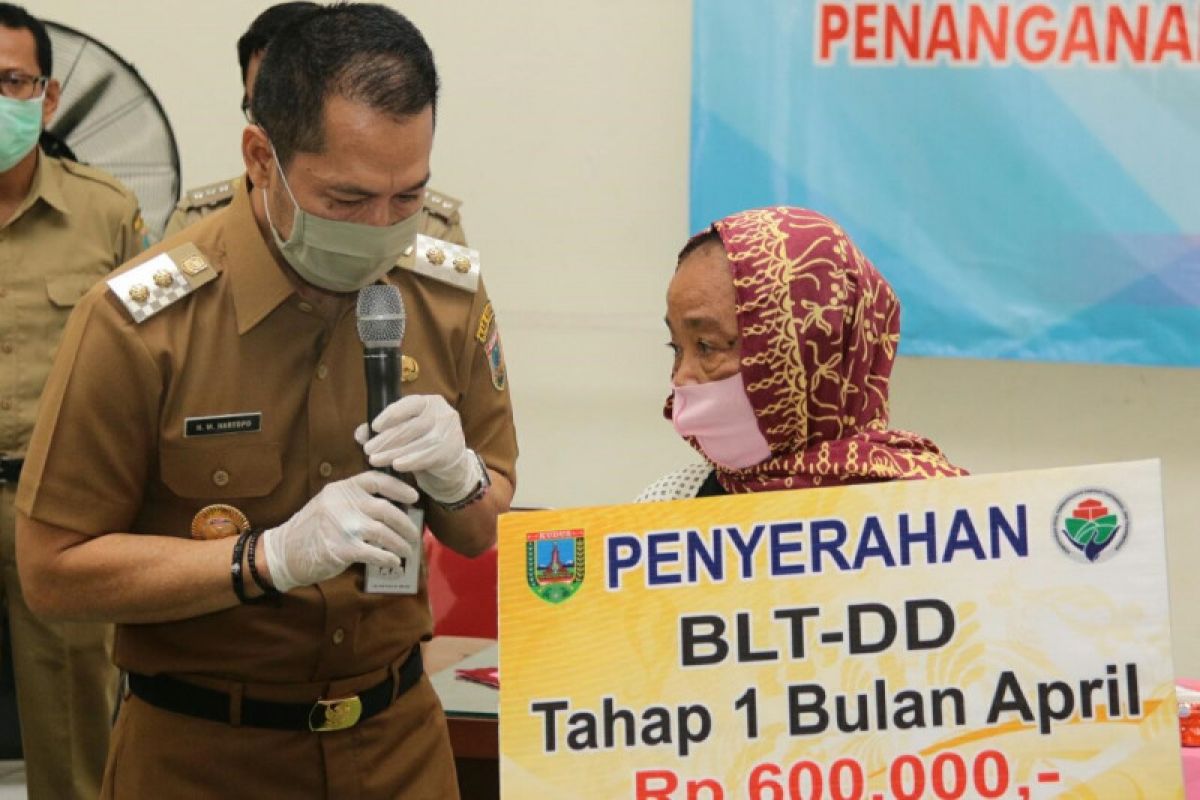 Bantuan langsung tunia bagi warga terdampak COVID-19 di Kudus cair