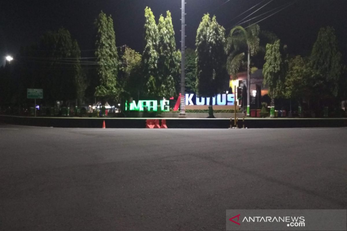 Pembatasan kegiatan malam semua wilayah di Kudus mulai diberlakukan