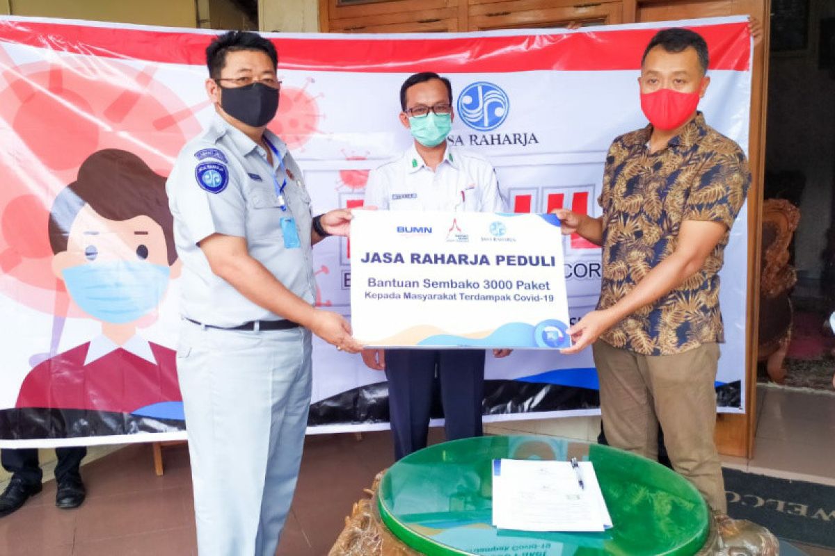 Jasa Raharja bagikan 3.000 paket sembako di Grobogan