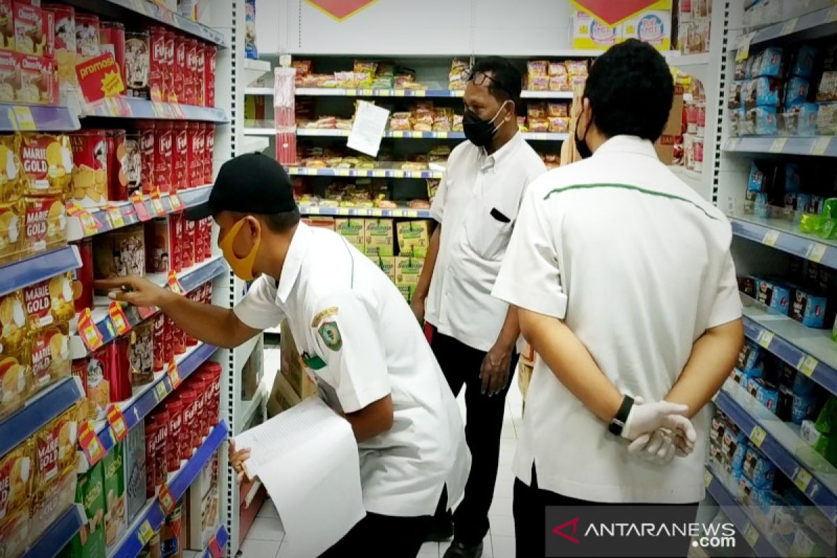 Tim gabungan masih temukan mamin kedaluwarsa beredar di Sampit