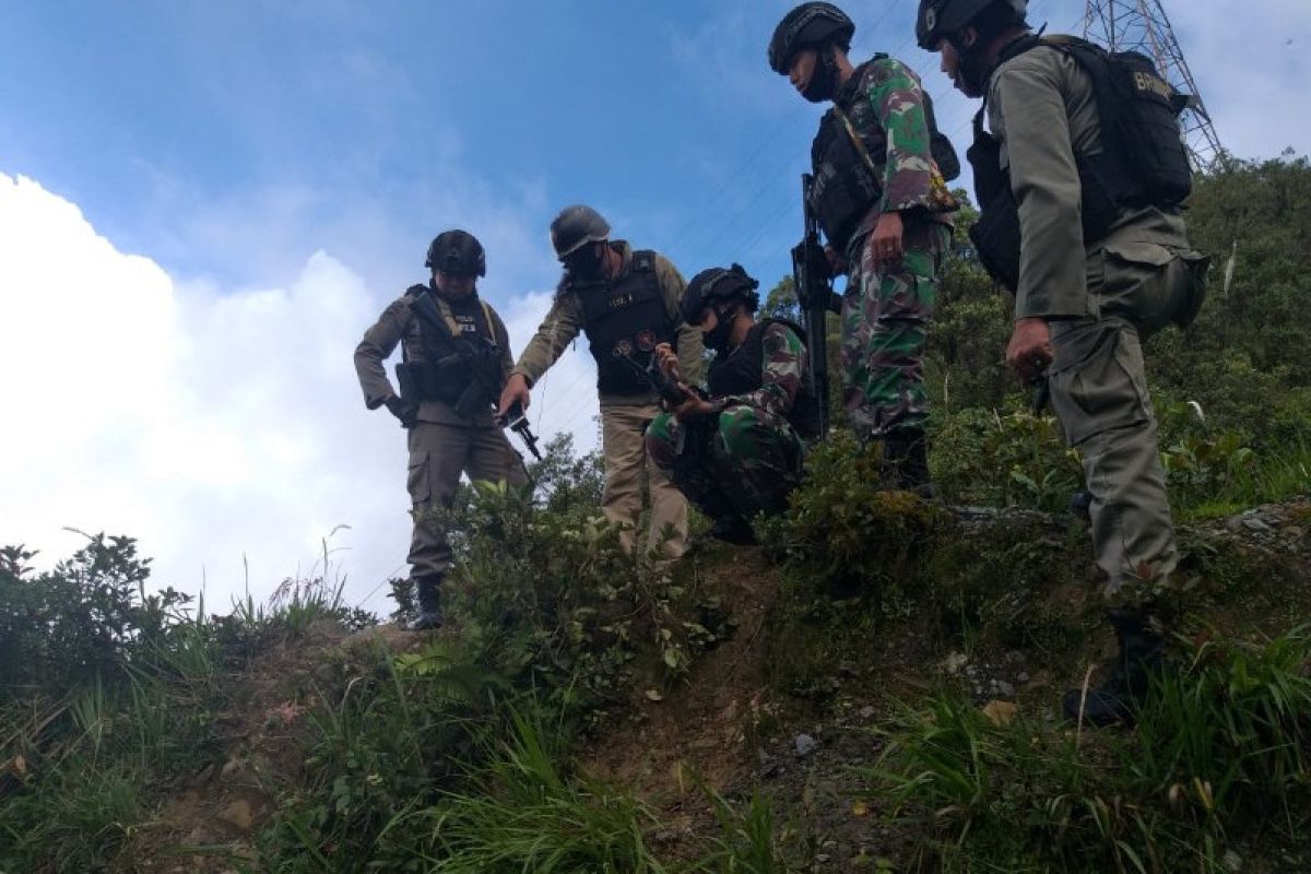 Dua tenaga medis ditembaki di Wandai, seorang meninggal