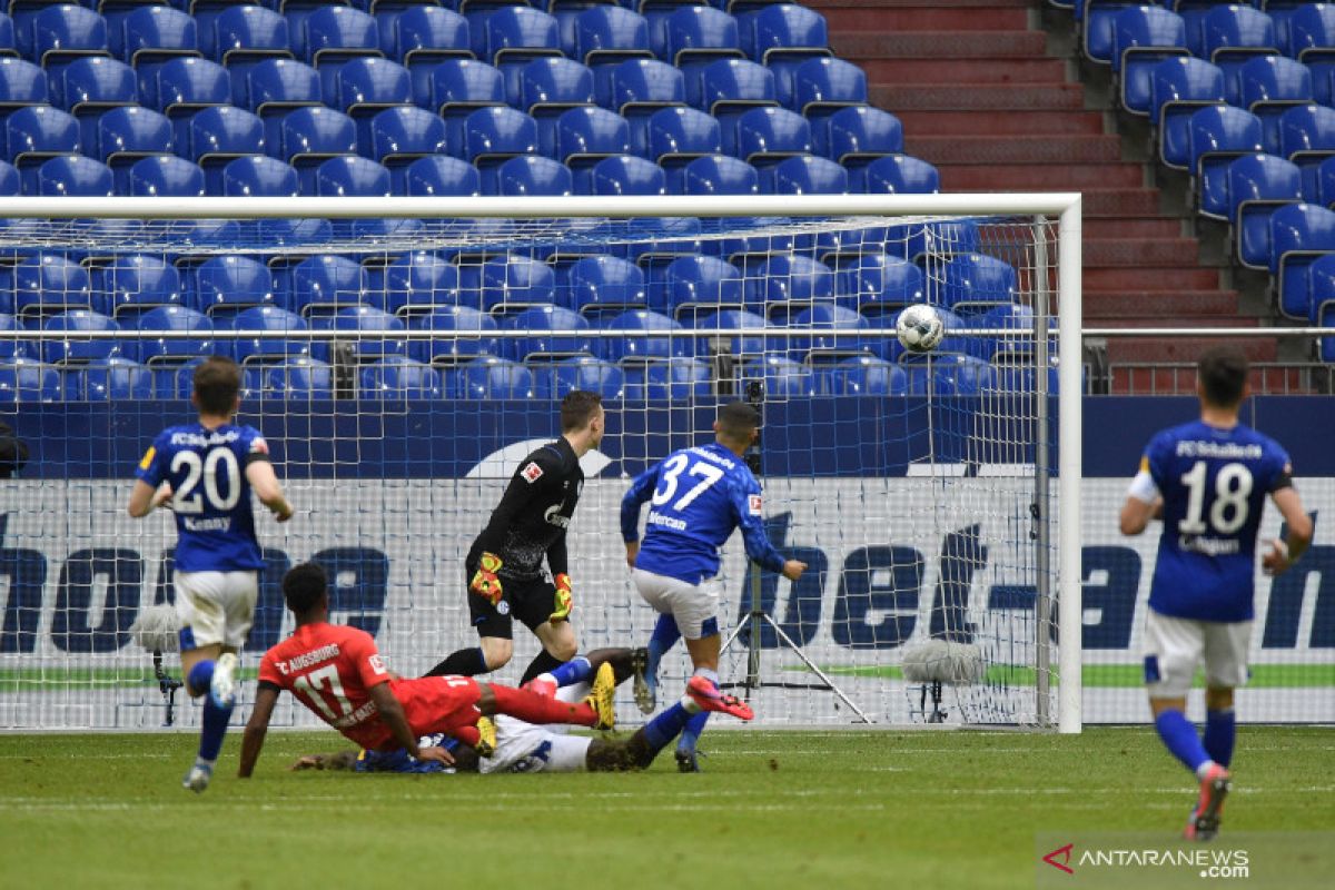 Augsburg menang tiga gol tanpa balas di markas Schalke