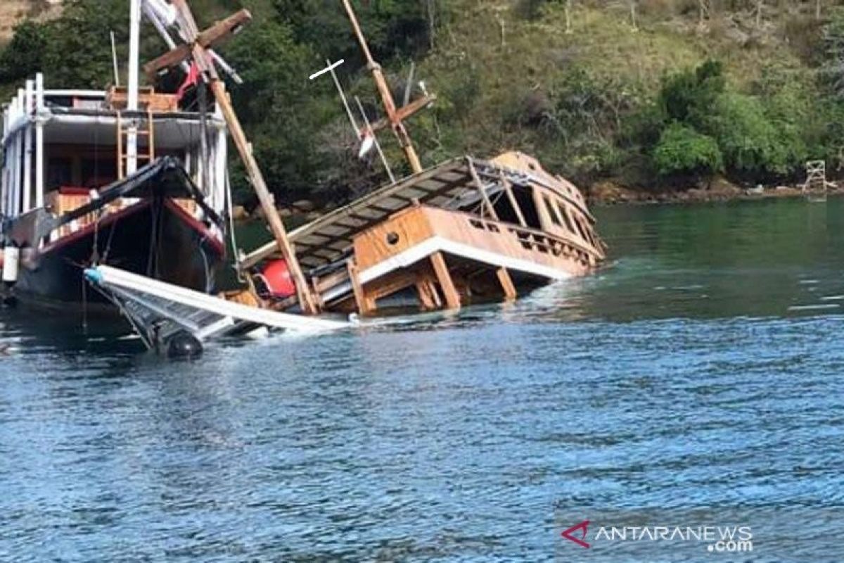 Banyak kapal wisata di Labuan Bajo rusak dan tenggelam tak terurus, dampak pandemi COVID-19