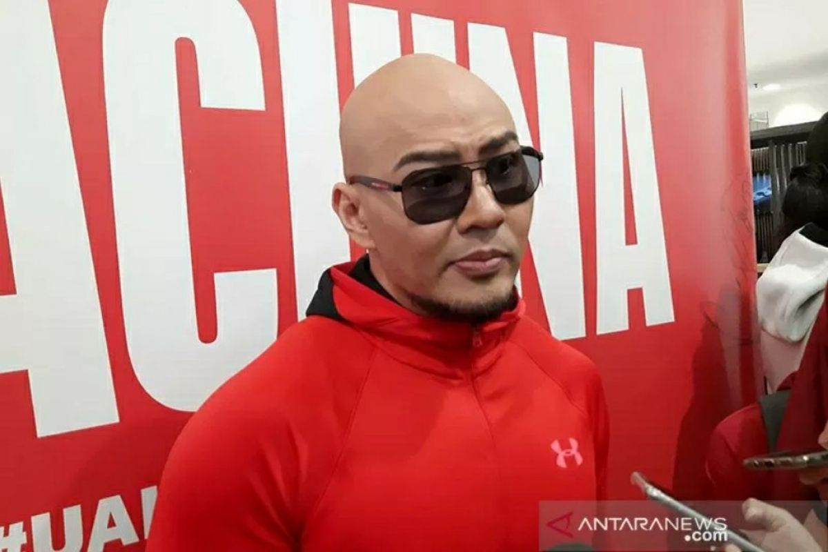 Pemberian pangkat untuk Deddy Corbuzier dinilai bangun citra TNI