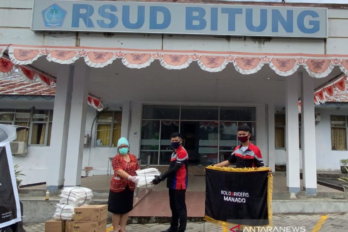 Komunitas Bikers YR15CI Bitung Bantu APD  di RSUD dan Puskesmas