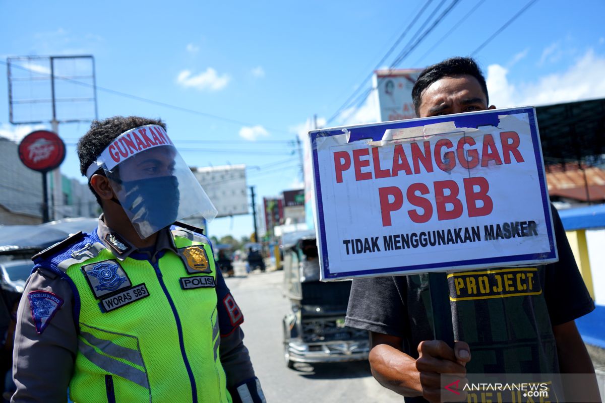 Gelar aksi unjuk rasa saat PSBB, empat pemuda diancam empat bulan penjara