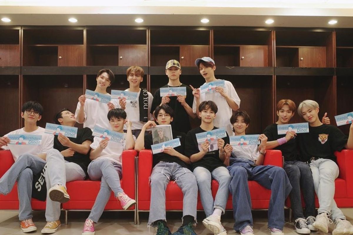 Group SEVENTEEN kembali dengan album mini baru