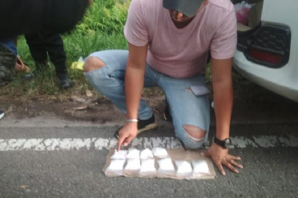 Pasangan suami istri bawa 500 gram sabu ditangkap polisi