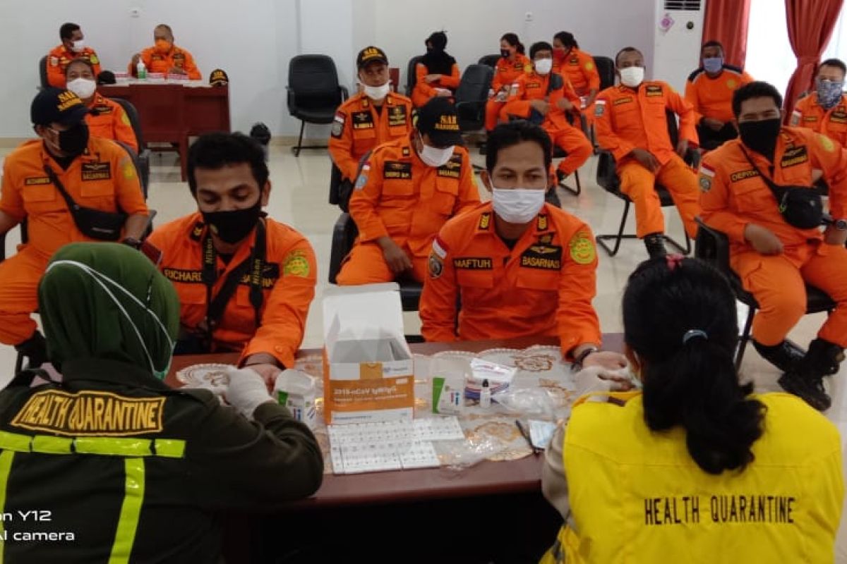 56 personel SAR Biak menjalani rapid test COVID-19