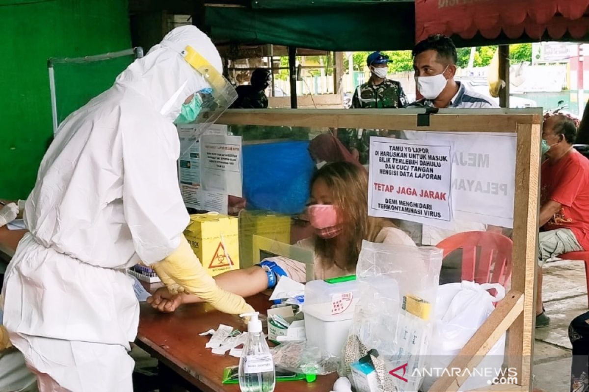 Dua hasil rapid test di Pasar Subuh Sampit reaktif COVID-19