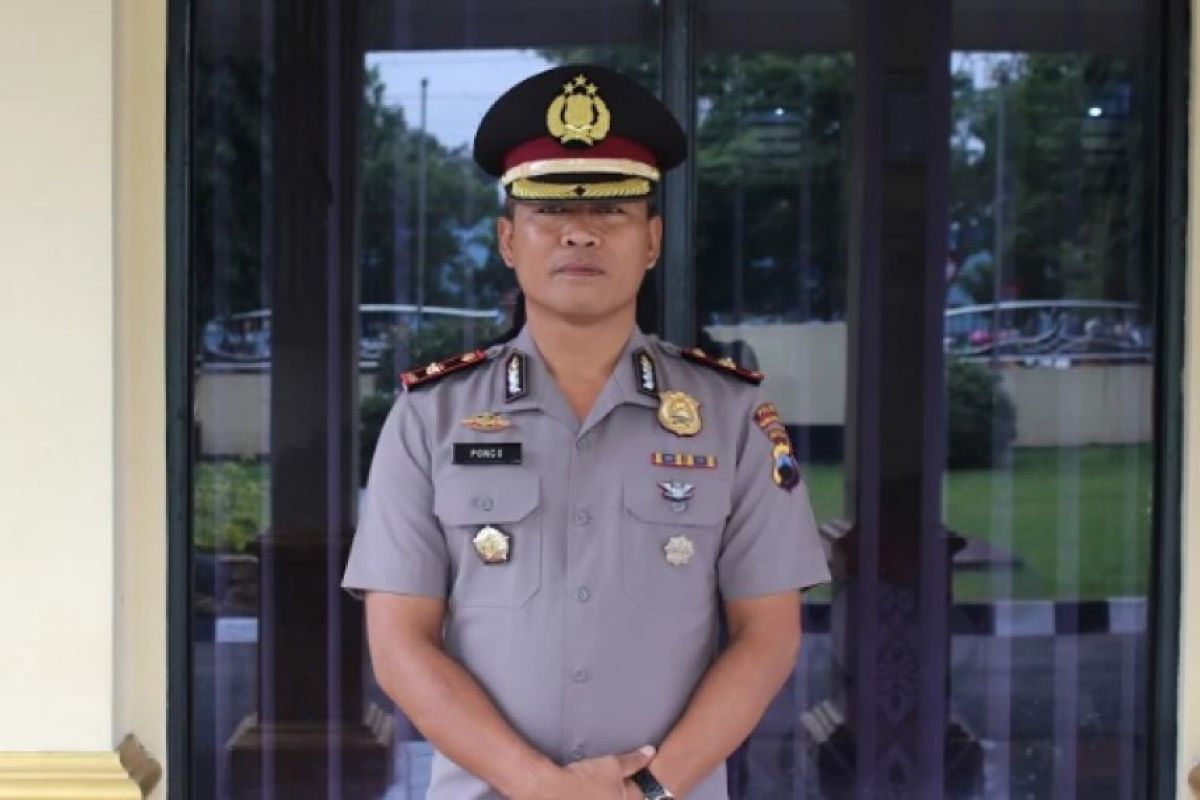 Meninggal akibat kecelakaan tunggal, Wakapolres Purbalingga Kompol Ponco dimakamkan di Semarang