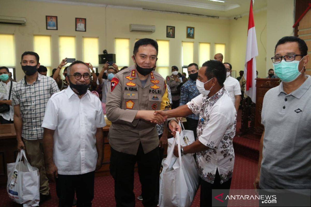 Kapolda NTB Irjen Iqbal sampaikan salam perkenalan kepada warga Sumbawa