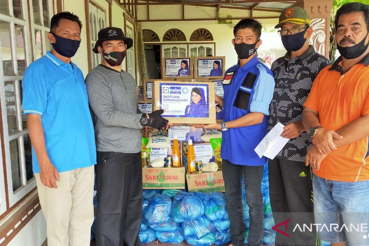 Politisi Demokrat salurkan paket sembako kepada warga Kabupaten Limapuluh Kota