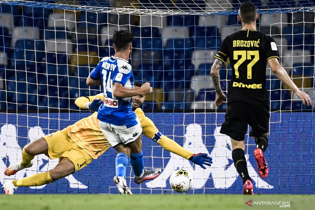 Gol Mertens bawa Napoli melaju ke final Coppa Italia