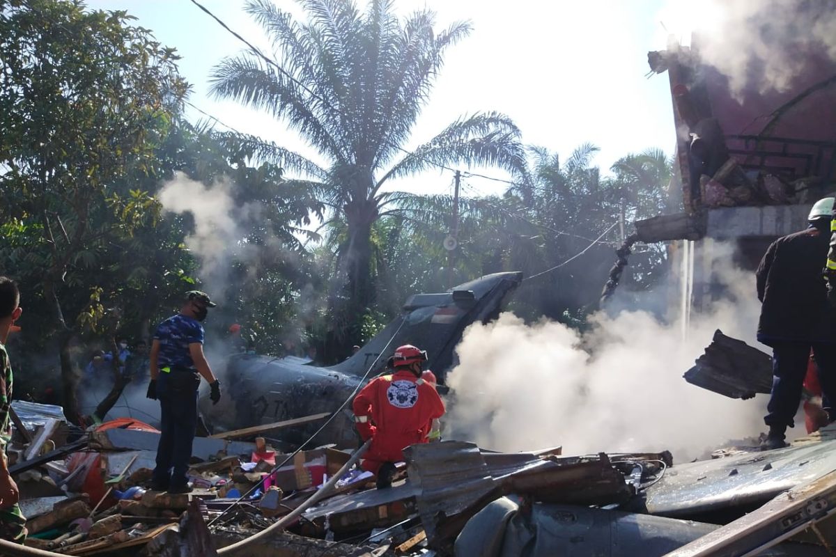 Pesawat tempur Hawk jatuh di Kampar, pilot selamat