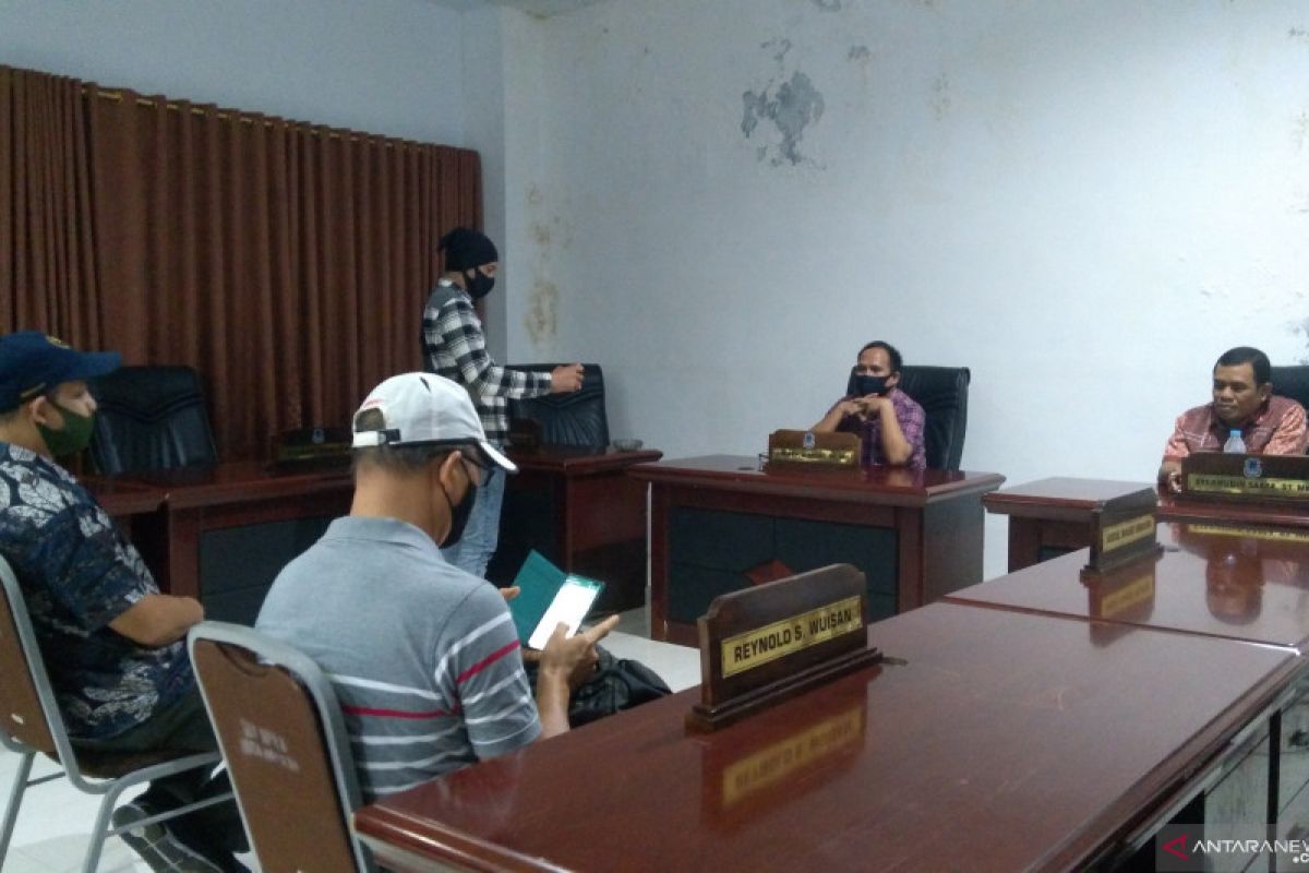 Komisi II DPRD Manado terima keluhan karyawan matahari