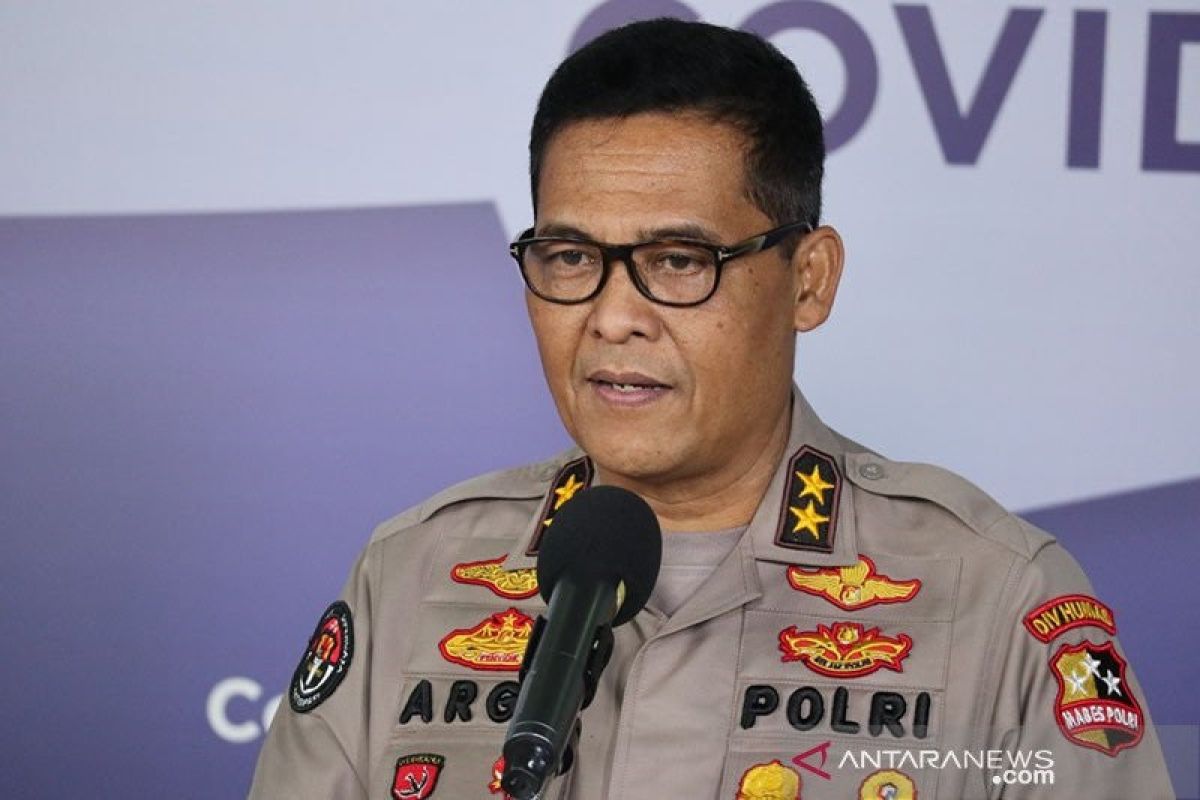 Polri menegaskan akan profesional usut dugaan pembakaran bendera partai