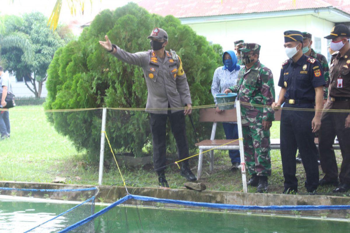 Lanal Dumai galakkan budidaya ikan dukung ketahanan pangan