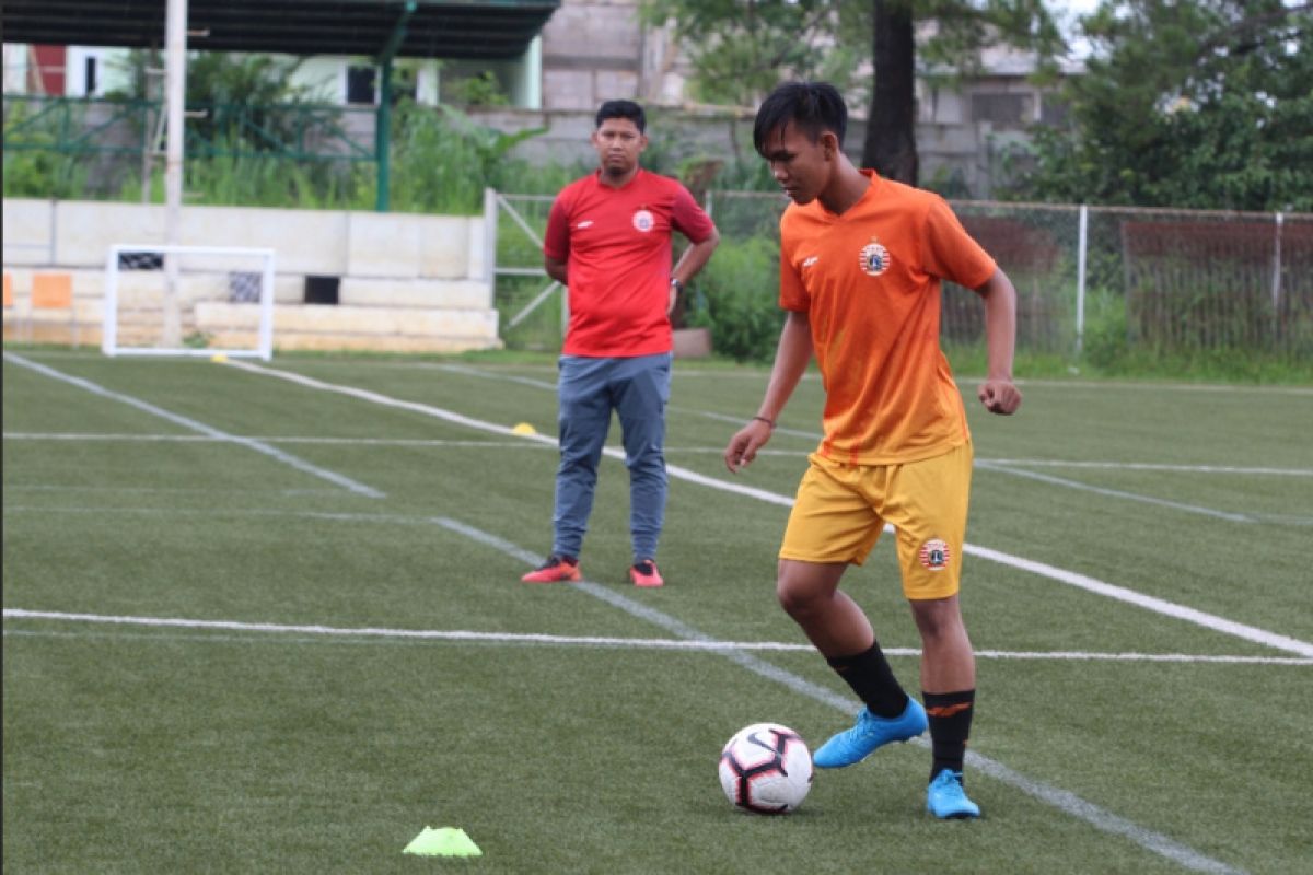 Maulana curi ilmu dari palang pintu senior Persija Maman Abdurrahman