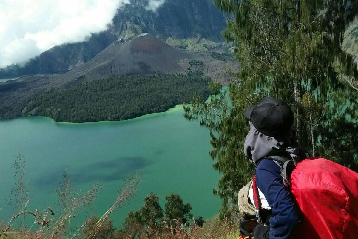 Pembukaan pendakian Gunung Rinjani tergantung kondisi pandemi COVID-19