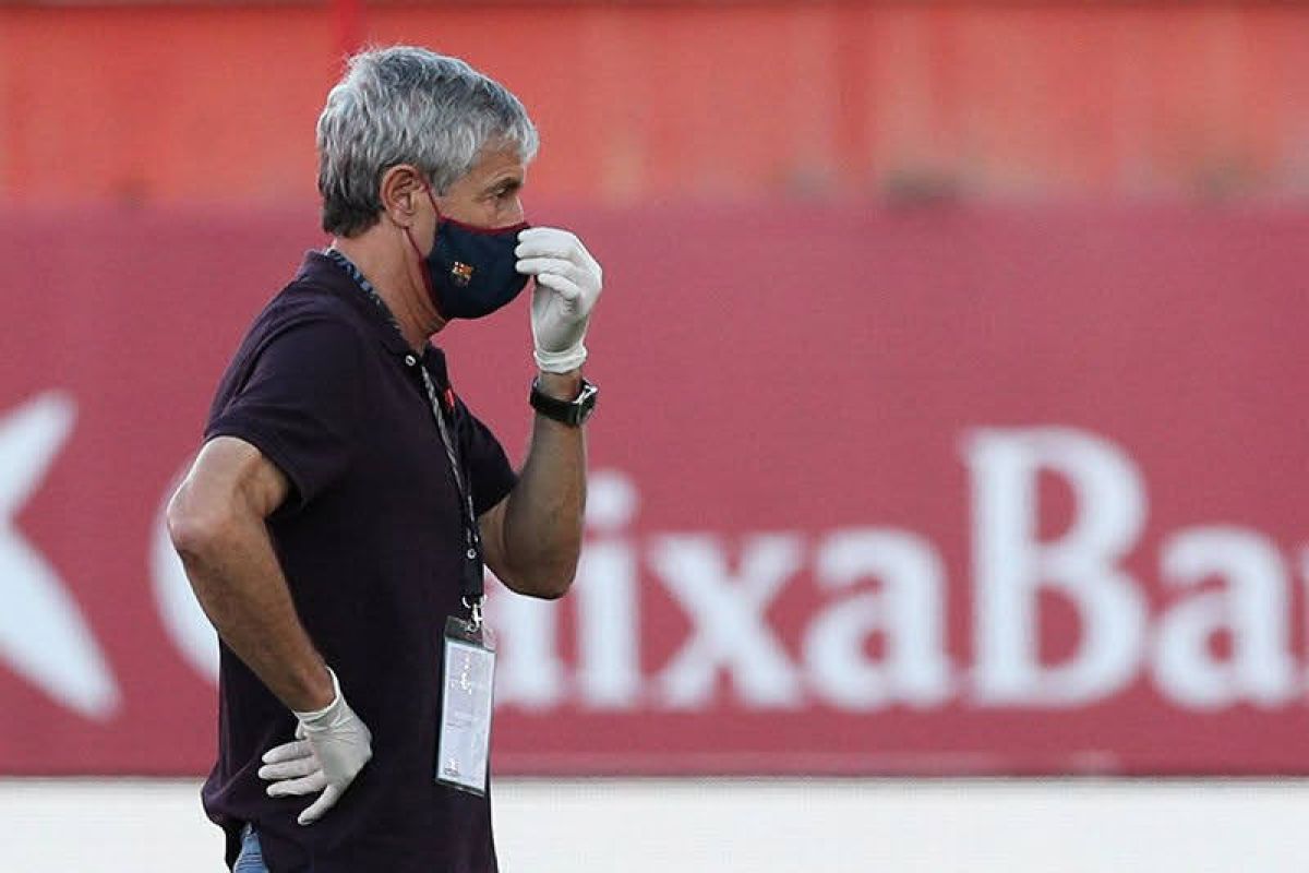 Quique Setien bantah isu memburuknya ruang ganti Barcelona