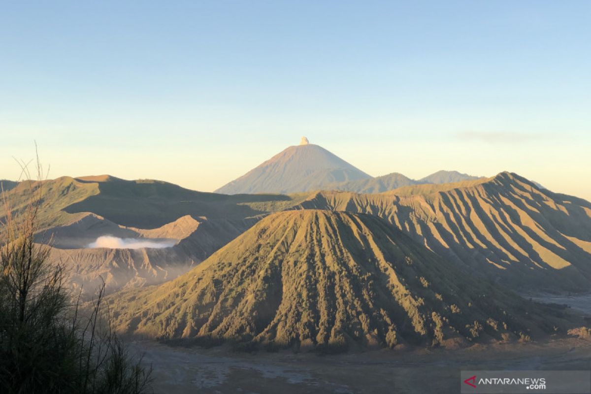 Pembukaan kawasan wisata Gunung Bromo tunggu rekomendasi empat bupati