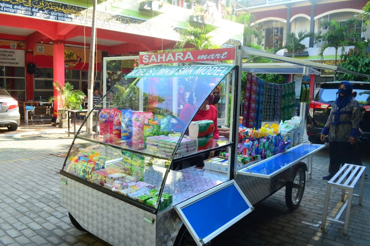 Siswa SMK Model Mejayan rakit mobil listrik