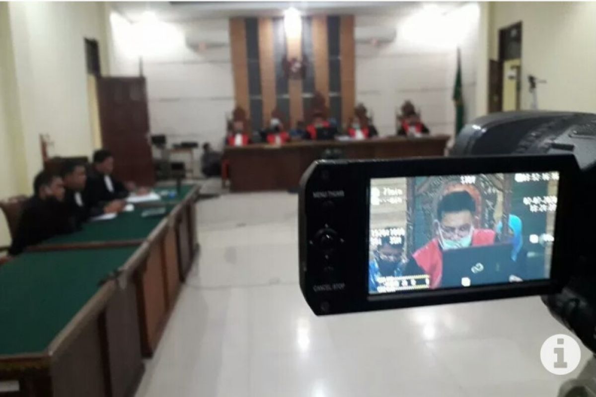 Bupati Lampung Utara nonaktif terima putusan hakim