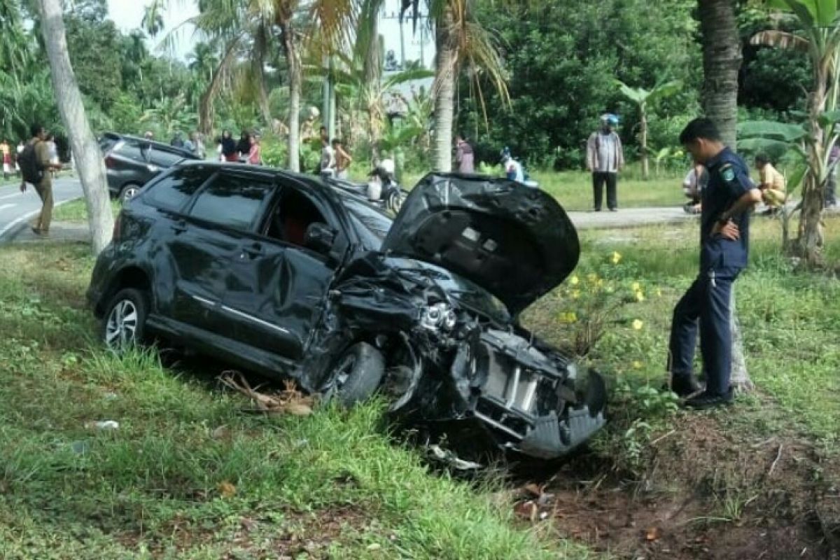 Bak laga kambing,  Mobil Dinas Sekcam Bantan ringsek