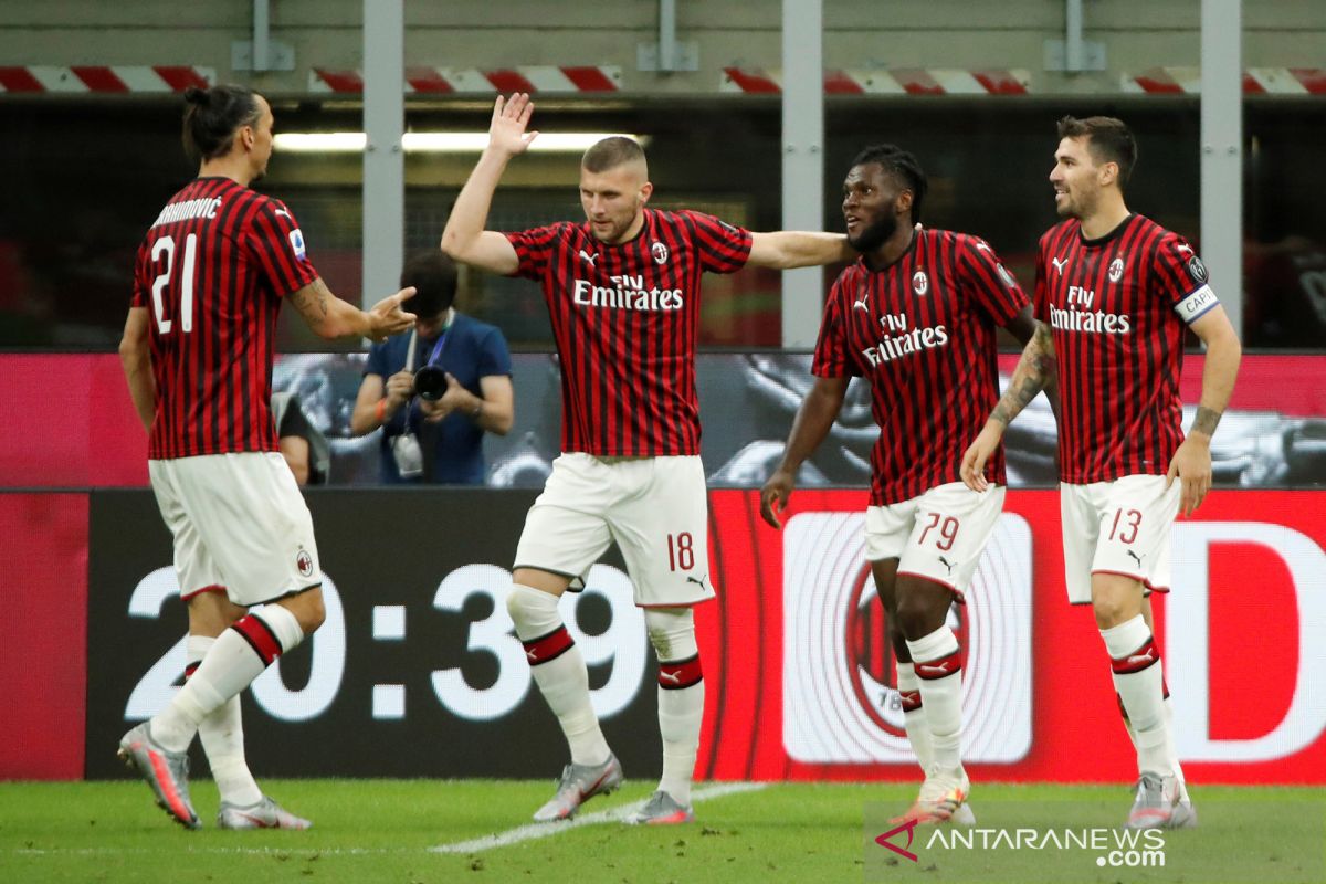 Drama empat gol tersaji saat Napoli vs Milan