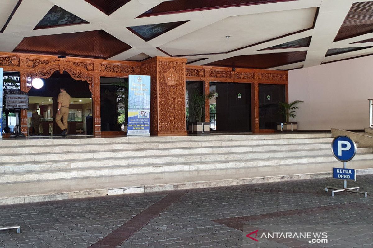 Anggota dewan berstatus PDP COVID-19 meninggal, Gedung DPRD Jateng ditutup