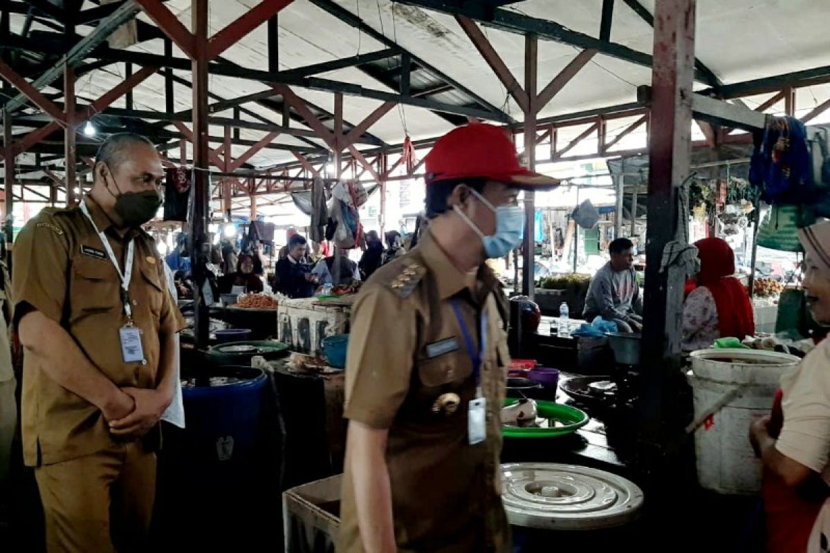 Usai terima laporan, Bupati Seruyan langsung tinjau pasar