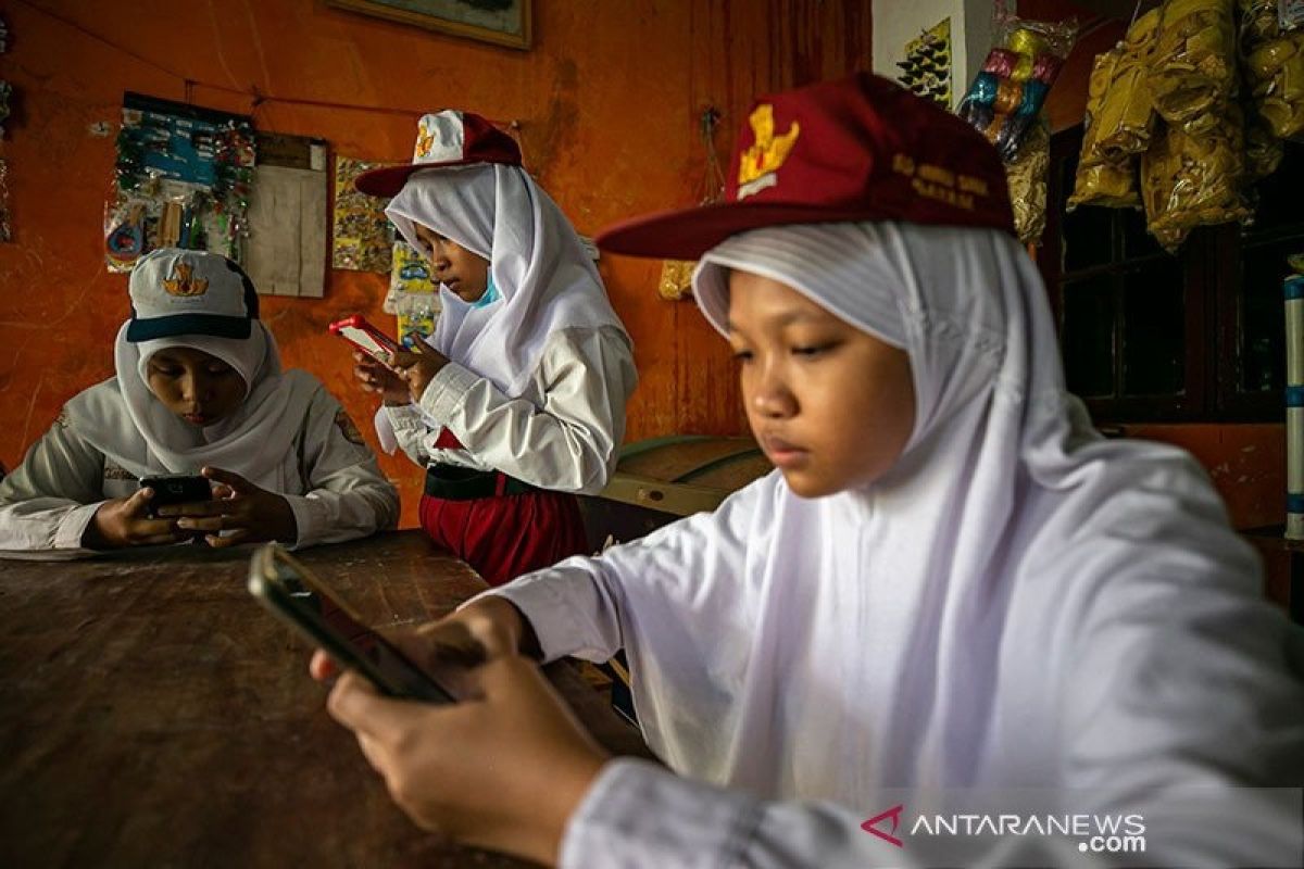 Legislator minta Kemendikbud pastikan kegiatan belajar mengajar berjalan lancar