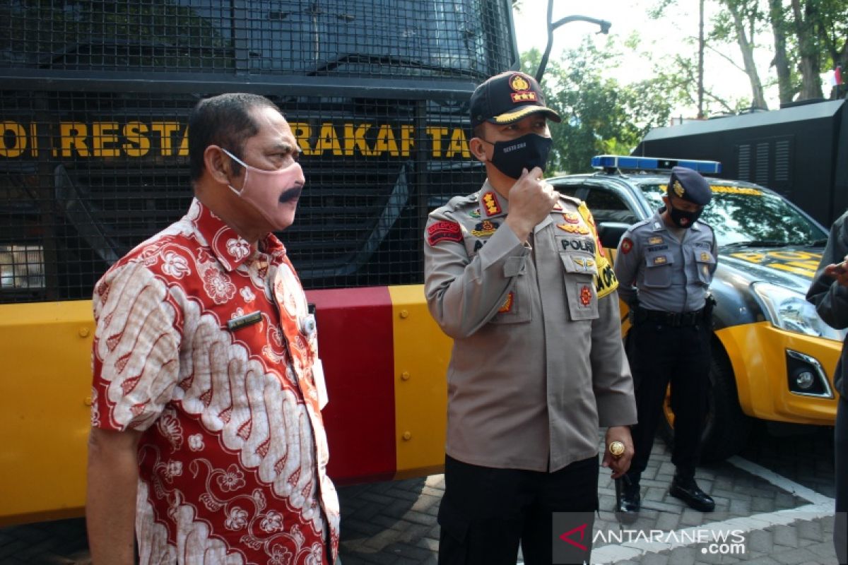 Pemkot Surakarta ancam tes usap mendadak jika ada kerumunan