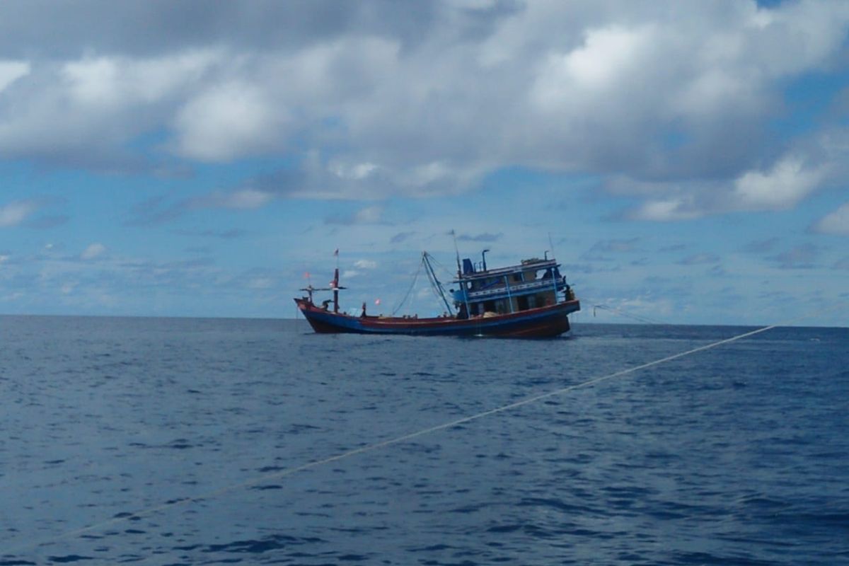 Nelayan Natuna komplain kapal cantrang beroperasi di bawah 12 mil